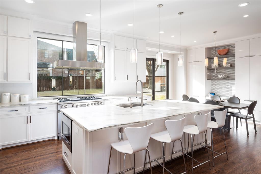 CARUTH HILLS - Residential