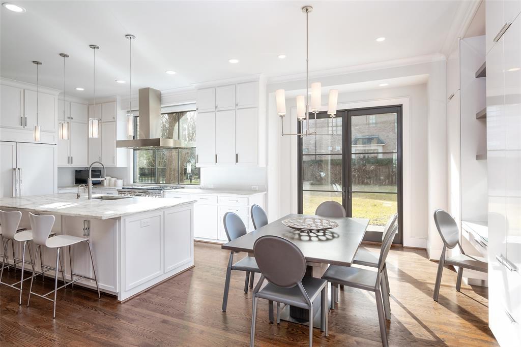 CARUTH HILLS - Residential