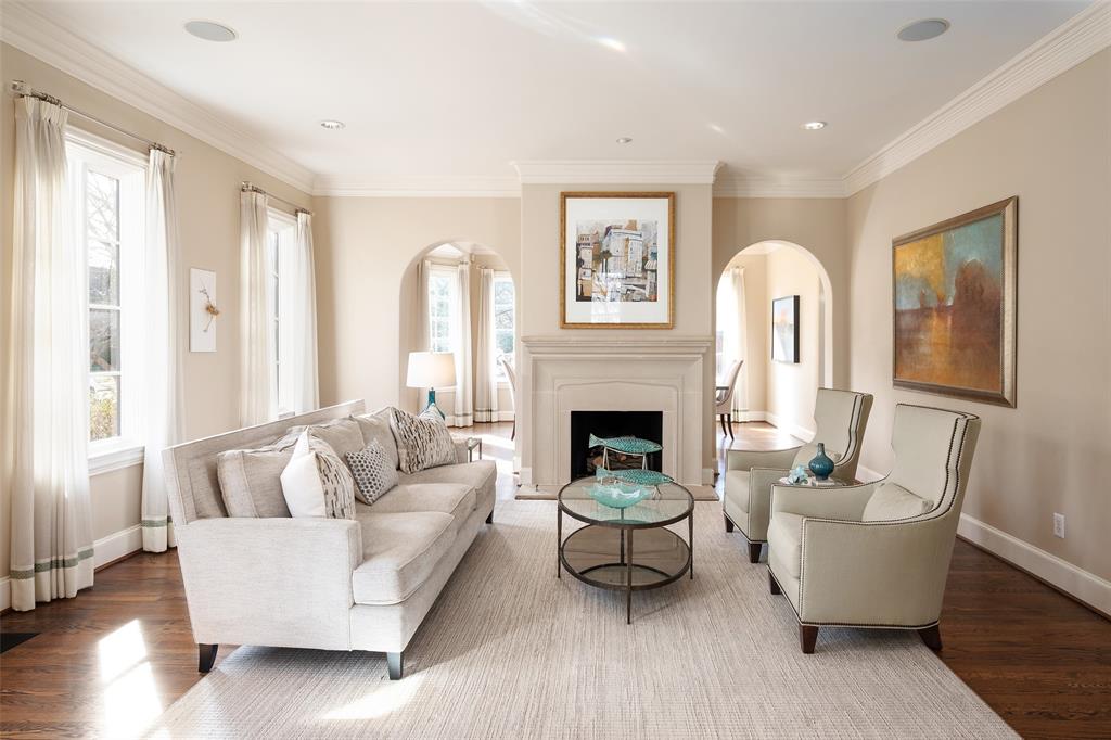 CARUTH HILLS - Residential