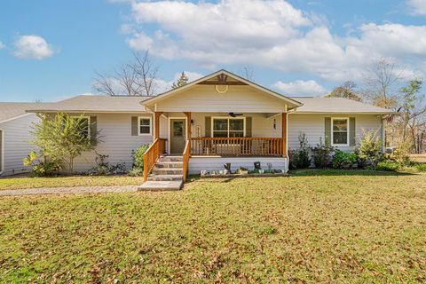 A home in Scroggins