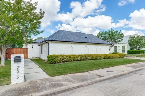 Photo of 10615 Park Preston Drive, Dallas, TX 75230 (MLS # 21252418)