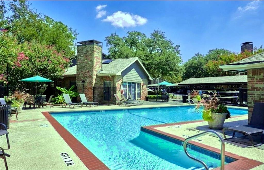 15889 Preston Road 1004