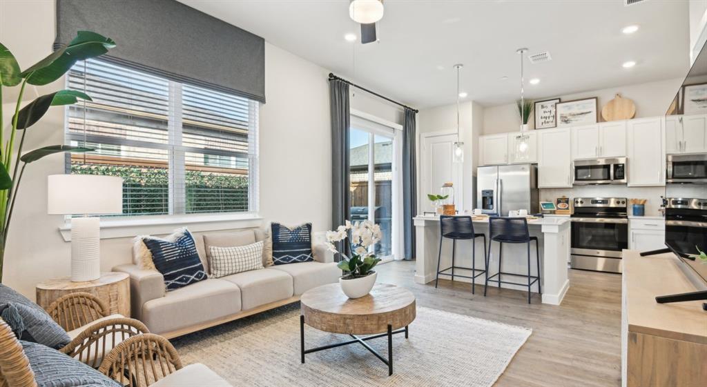 Cadia Grand Prairie - Residential Lease