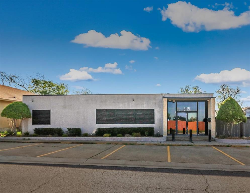 Handley Original Town - Commercial Sale