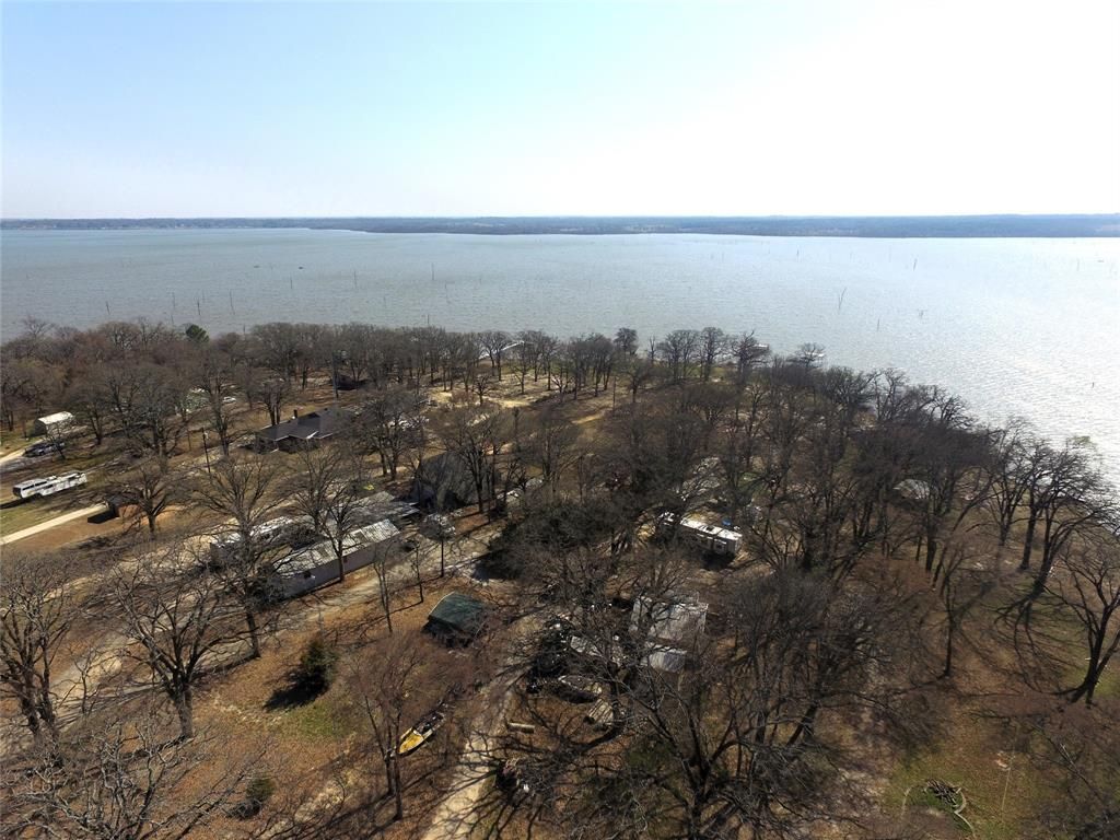 Photo of 8085 Lakeview Drive, Quinlan, TX 75474 (MLS # 21194043)