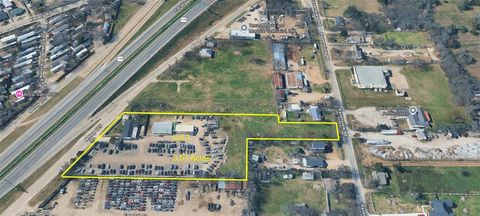 Photo of 11505 C F Hawn Freeway, Dallas, TX 75253 (MLS # 21310968)