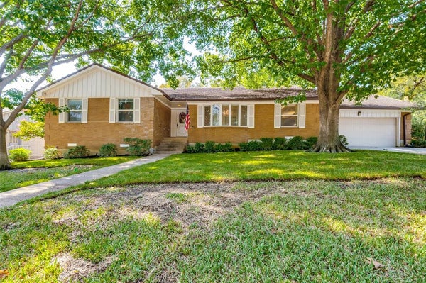 3005 CORONADO ST, IRVING, TX 75062 - Image d460983d89a6f990b2ae1893cc5e5321/1121799201