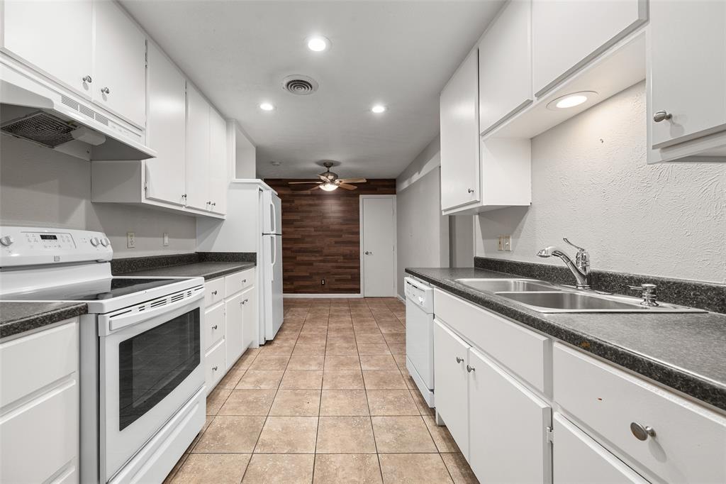 Mistletoe Heights Add Ftw - Residential Lease