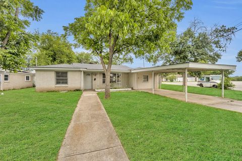 329 Worthy Street Saginaw TX 76179