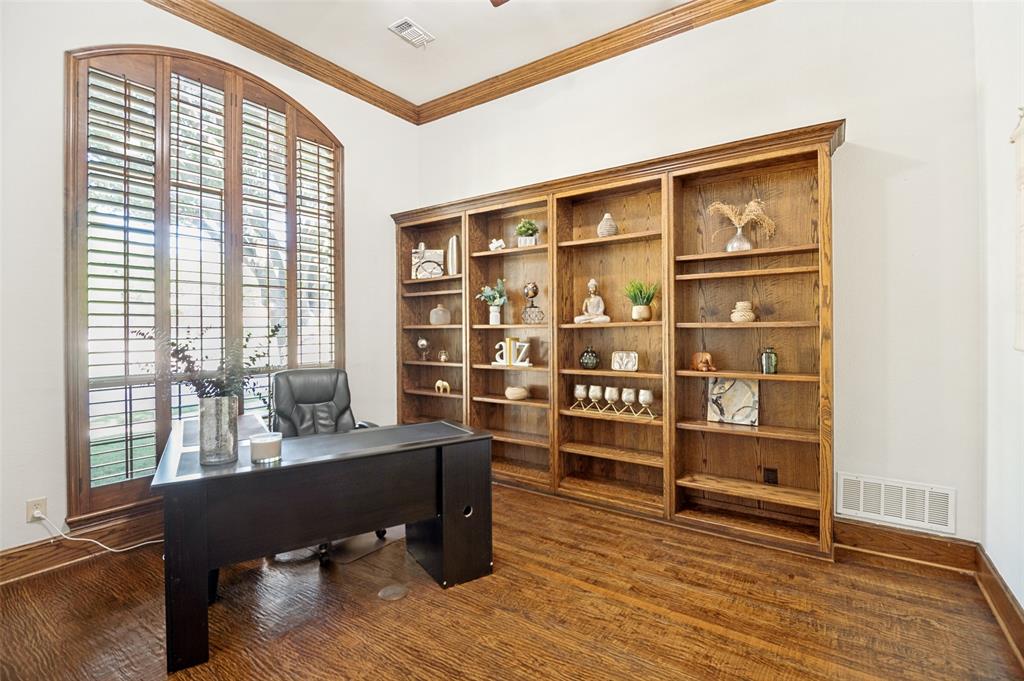 1101 Stonington Drive