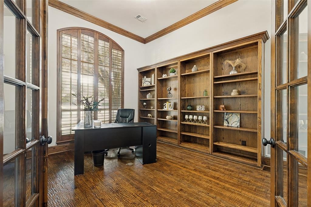 1101 Stonington Drive