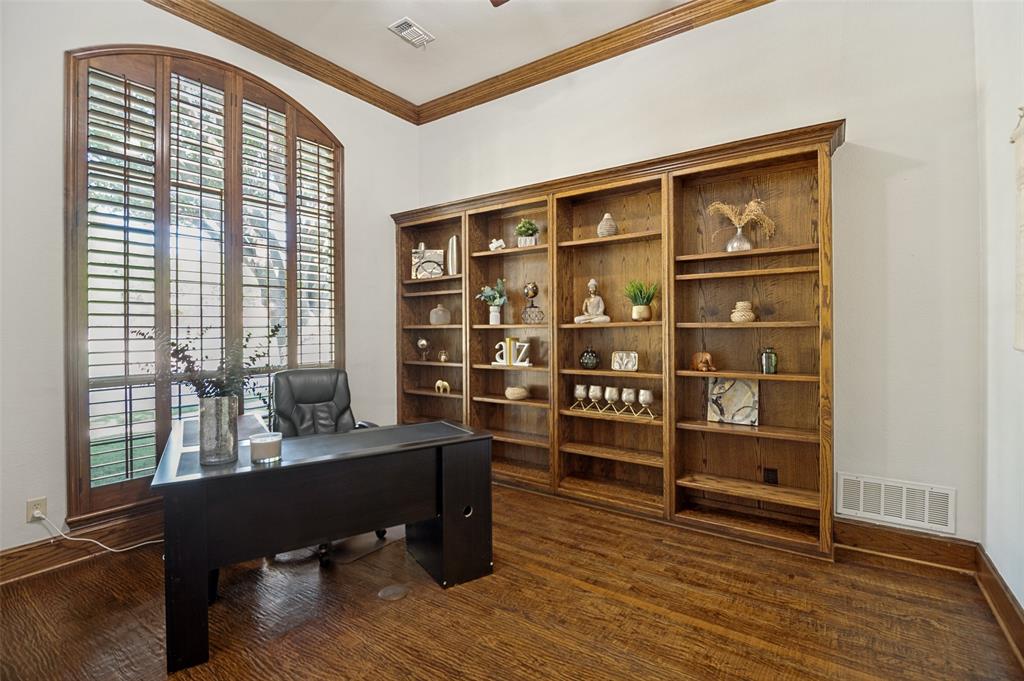 1101 Stonington Drive