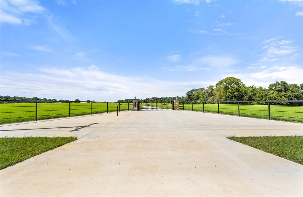 1147 Farm to Market 346 N