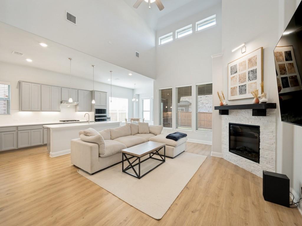 1849 Valencia Drive