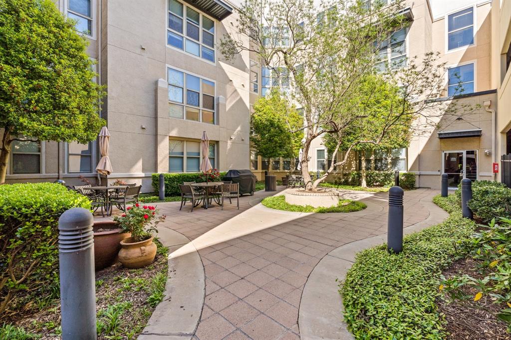 Texas & Pacific Lofts Condo - Residential