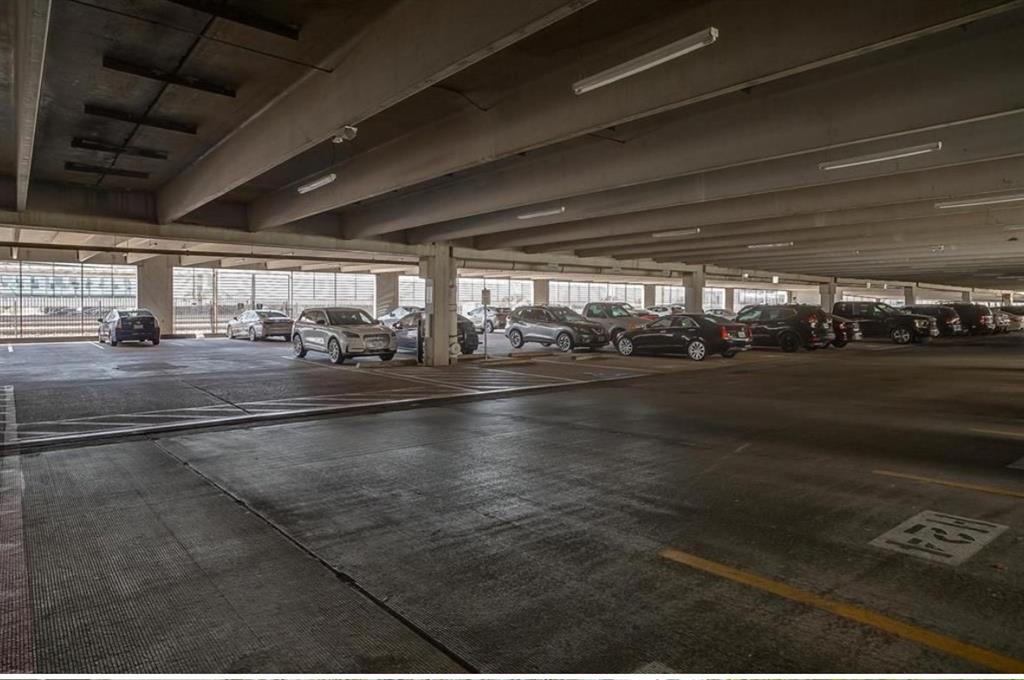 Texas & Pacific Lofts Condo - Residential