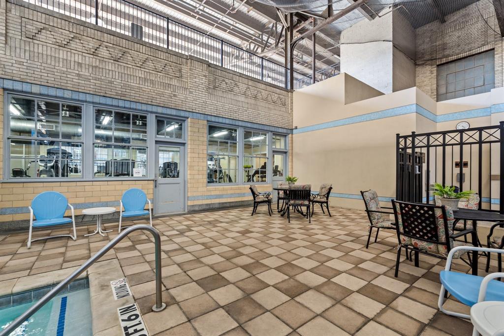 Texas & Pacific Lofts Condo - Residential