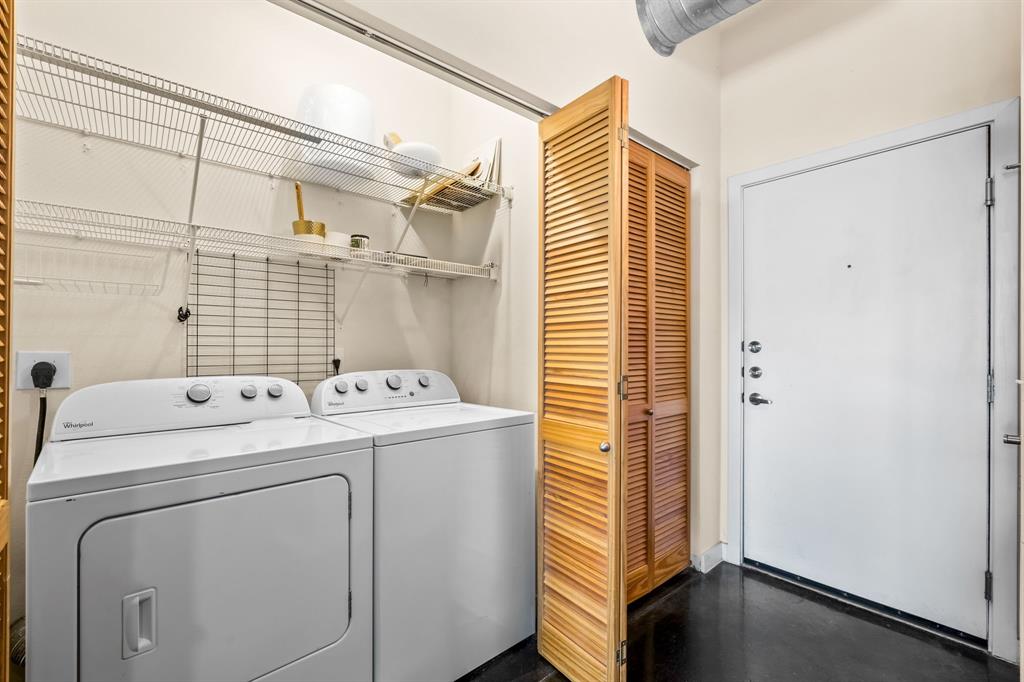 Texas & Pacific Lofts Condo - Residential