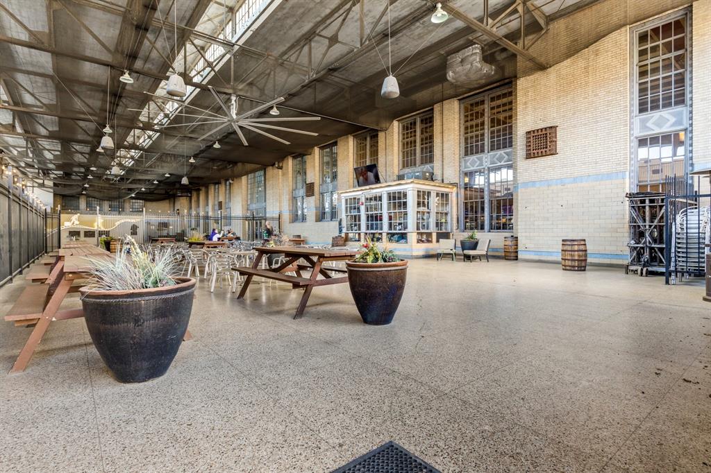 Texas & Pacific Lofts Condo - Residential