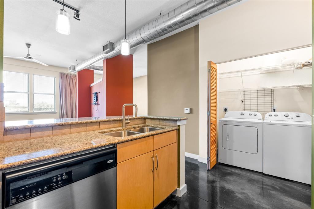 Texas & Pacific Lofts Condo - Residential