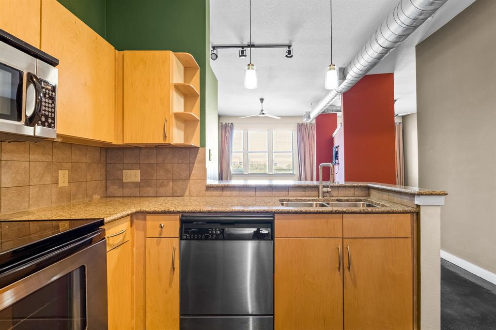 Texas & Pacific Lofts Condo - Residential