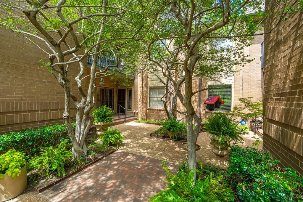 Lakes Of Bent Tree Condo - Residential