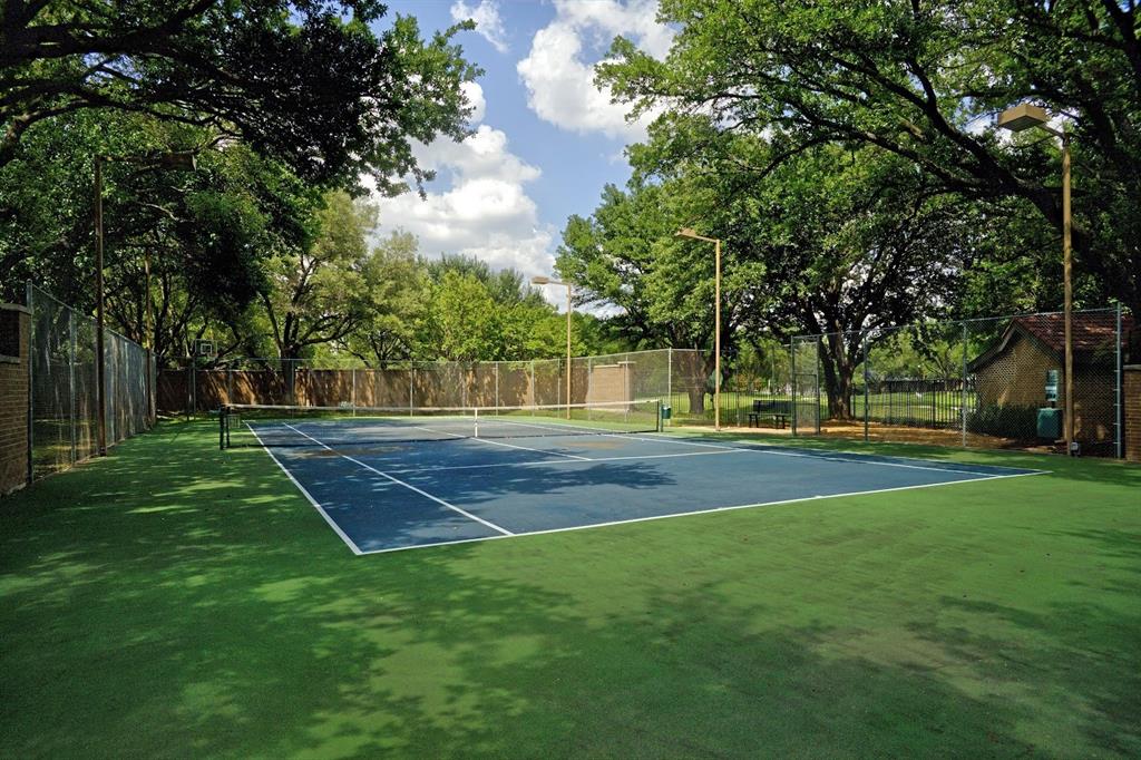 Lakes Of Bent Tree Condo - Residential