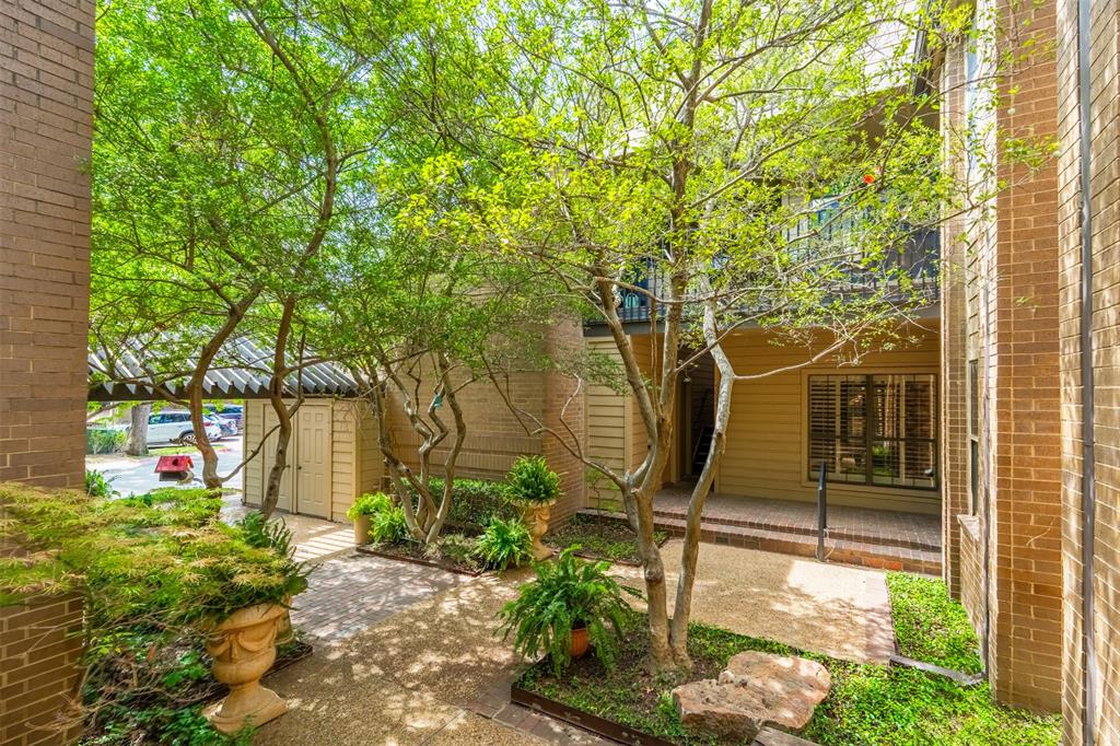 Lakes Of Bent Tree Condo - Residential