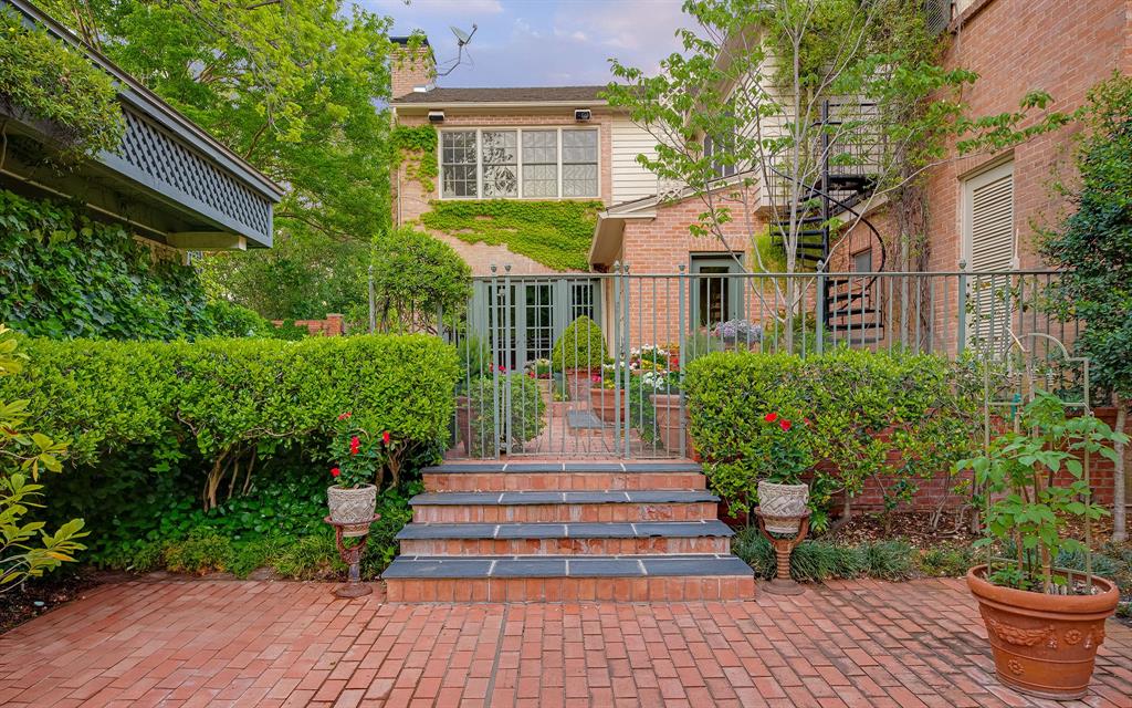 Carroll & Culwells - Residential