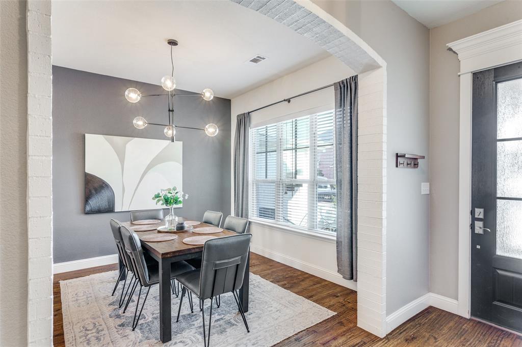 624 Lookout Point Avenue