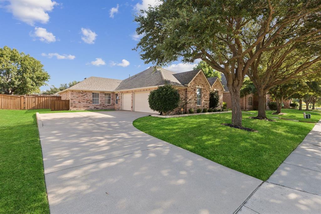1421 Amistad Drive