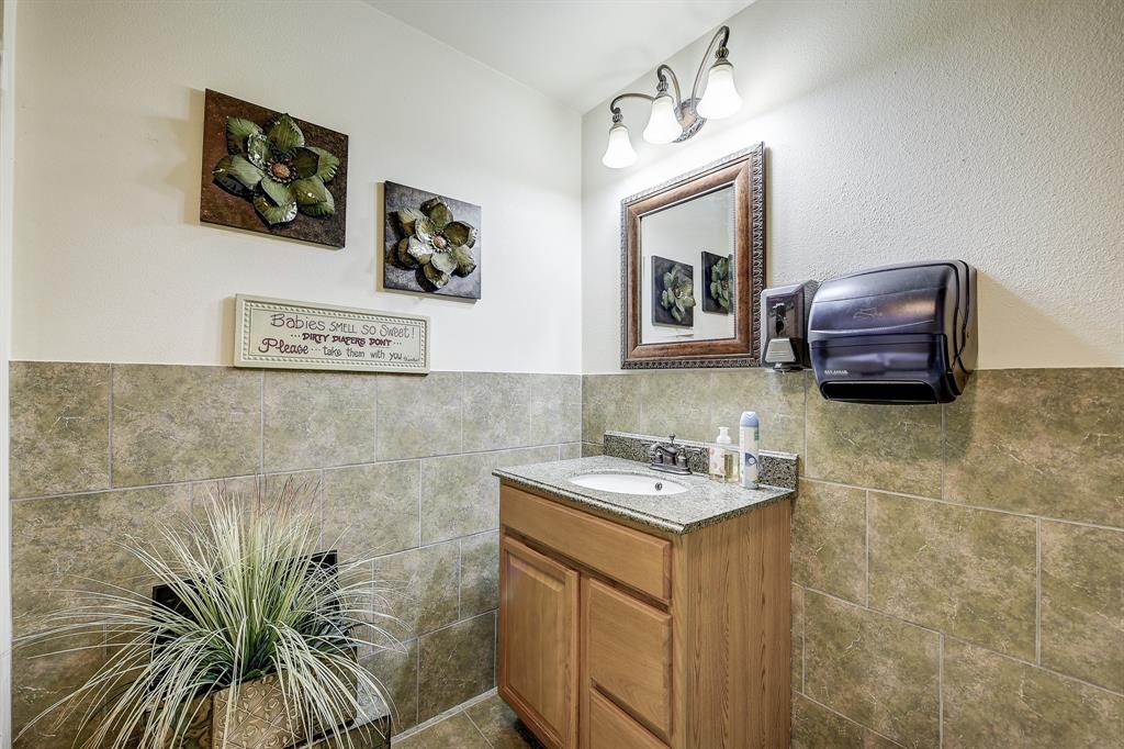 Bellevue - Commercial Sale