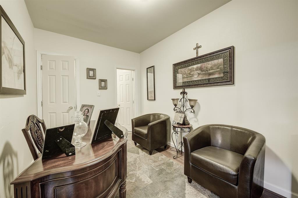 Bellevue - Commercial Sale