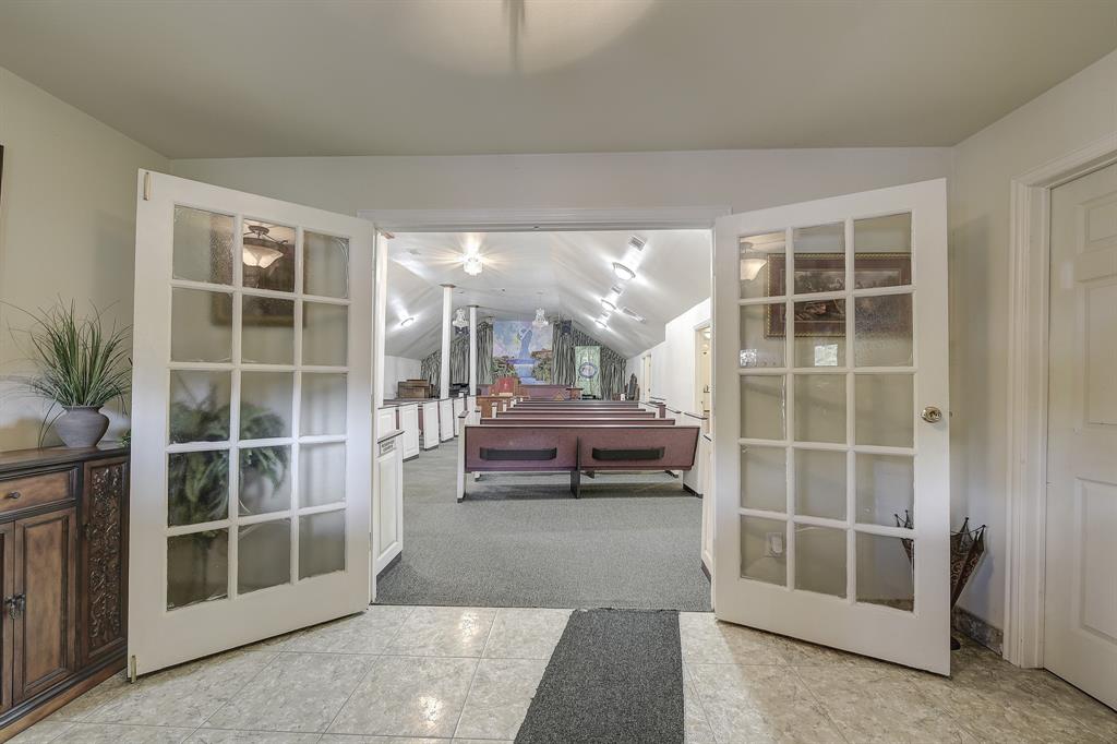 Bellevue - Commercial Sale