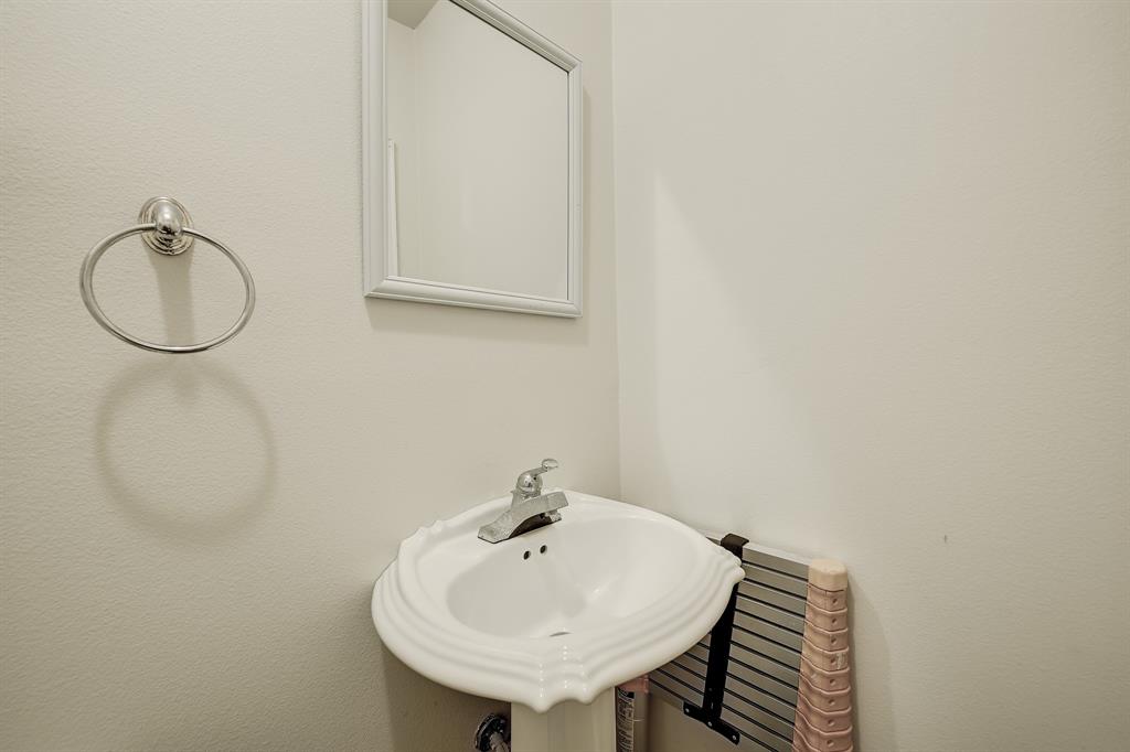 Bellevue - Commercial Sale