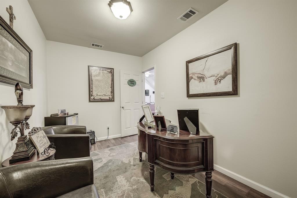 Bellevue - Commercial Sale