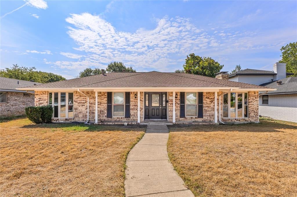 610 Flamingo Way