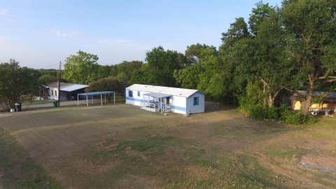 Photo of 507 Mason Drive, Seven Points, TX 75143 (MLS # 21351577)