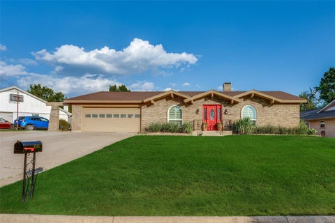 Photo of 6316 Tosca Drive, Haltom City, TX 76180 (MLS # 21242398)