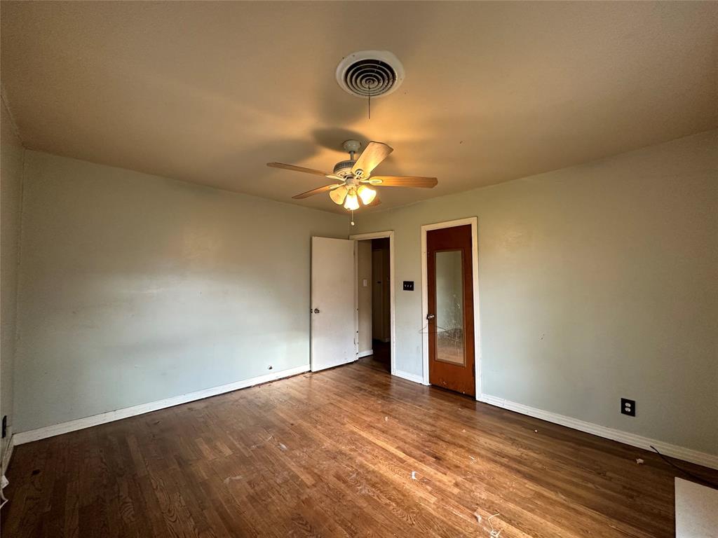 J W King - Residential