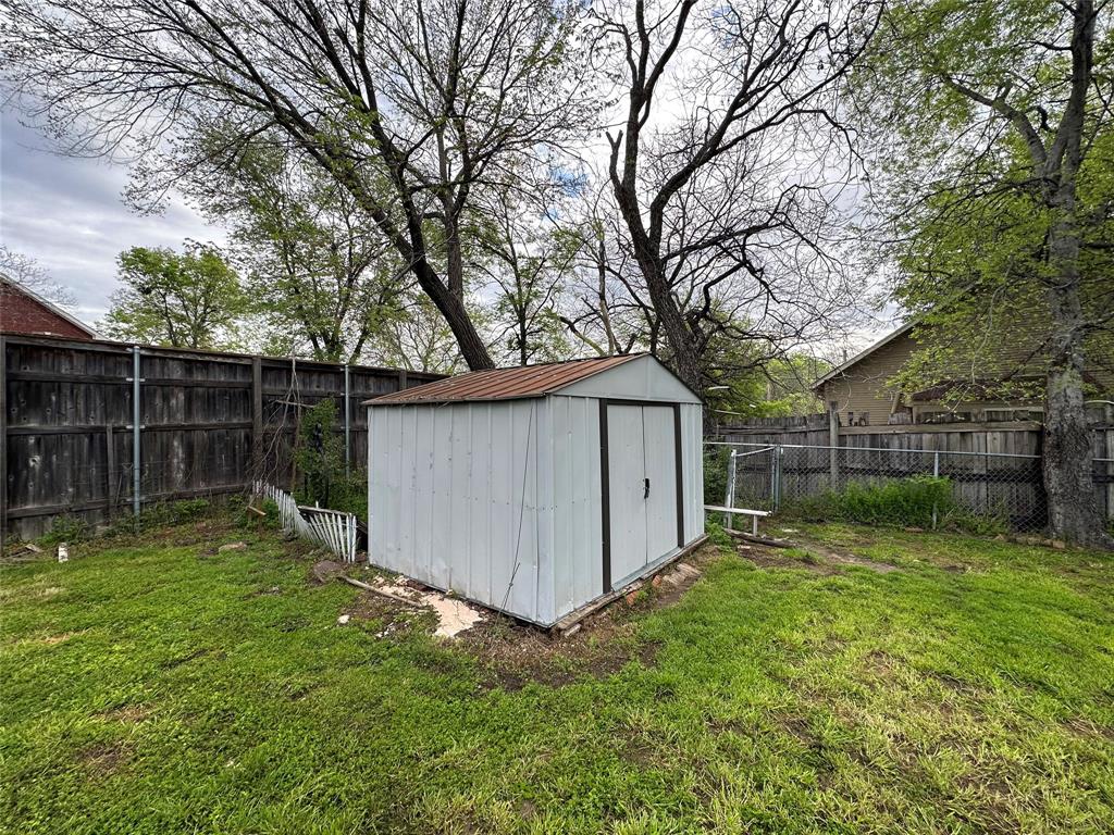 J W King - Residential