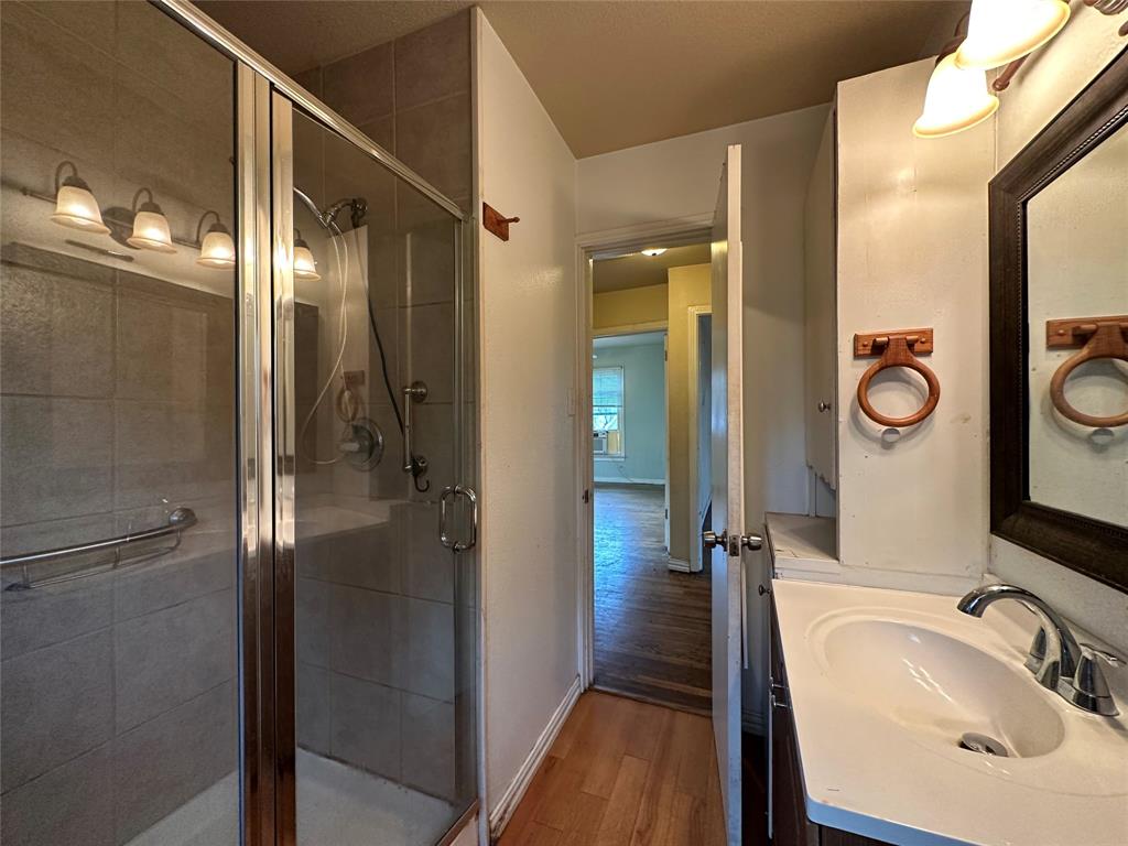 J W King - Residential