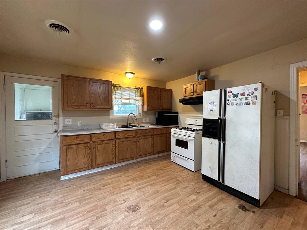 J W King - Residential