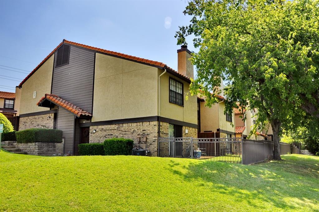 Lakehill Townhomes - Residential Lease