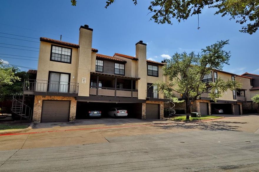 1 bedroom 1.5 bath with study 962 sq ft full size washer & dryer connections, flat surface glass top stove, dishwasher, refridgerator with ice maker. Living room with ceiling fans, fireplace. Ceramic tiles in entry, kit, and both bths. NEW Berber carpet. Yard with private fence and grass. Large dogs accepted. One assigned covered parking space.  Lawn maintained by landscapers. Large community swimming pool.