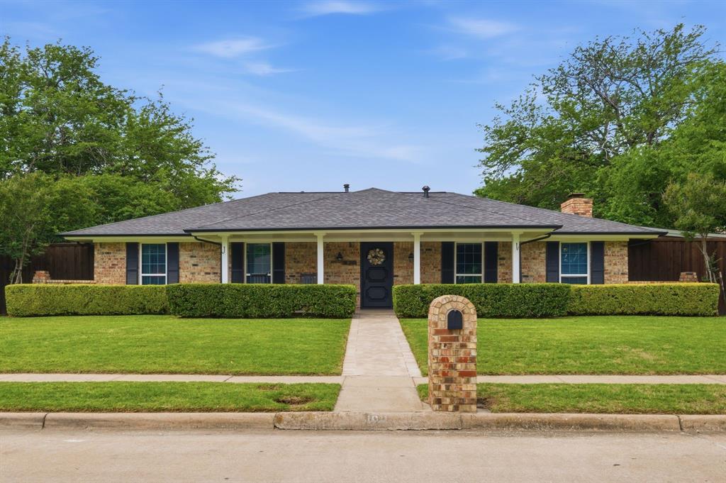 1911 Wisteria Way
