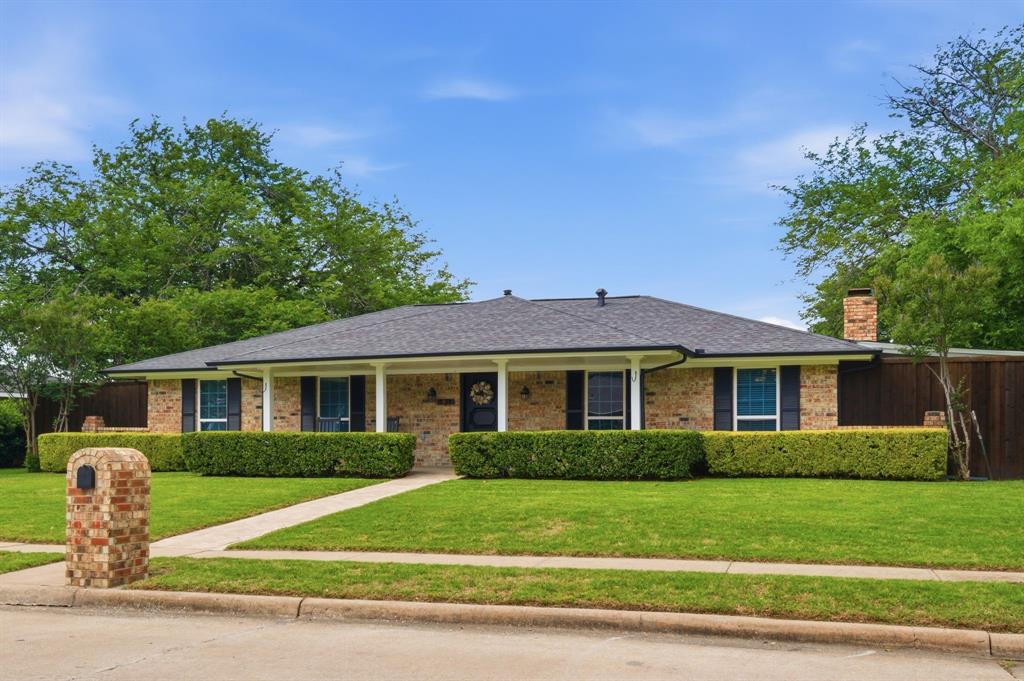 1911 Wisteria Way