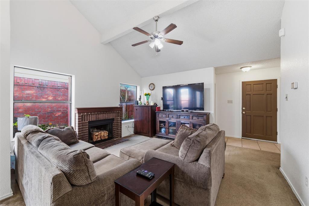 10464 Woodleaf Drive