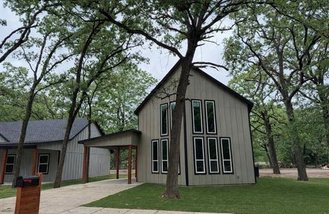 Photo of 199 Seagrove Lane, Quinlan, TX 75474 (MLS # 21210718)