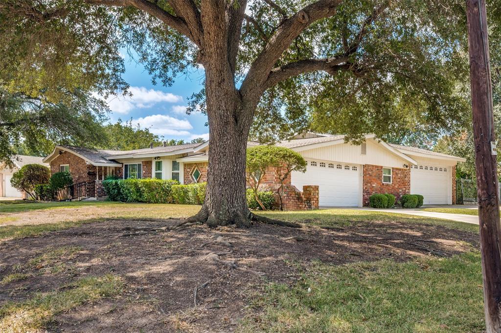 4017 Emerald Oaks Drive